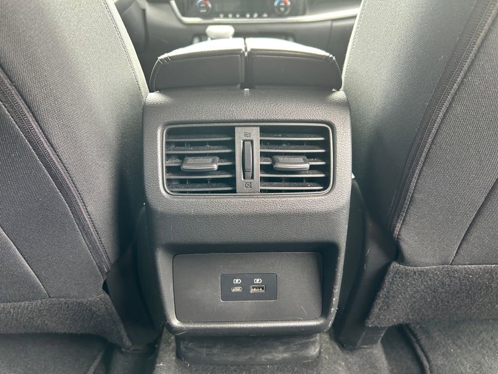 Used 2021 Nissan Rogue SV AWD/4WD image 25
