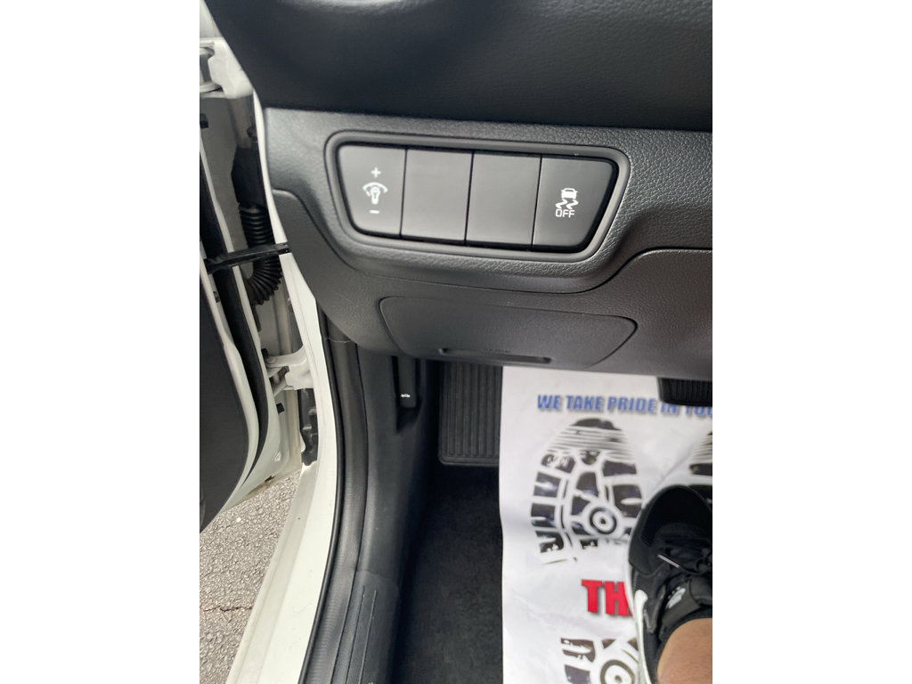 Used 2024 Kia Forte LXS image 14