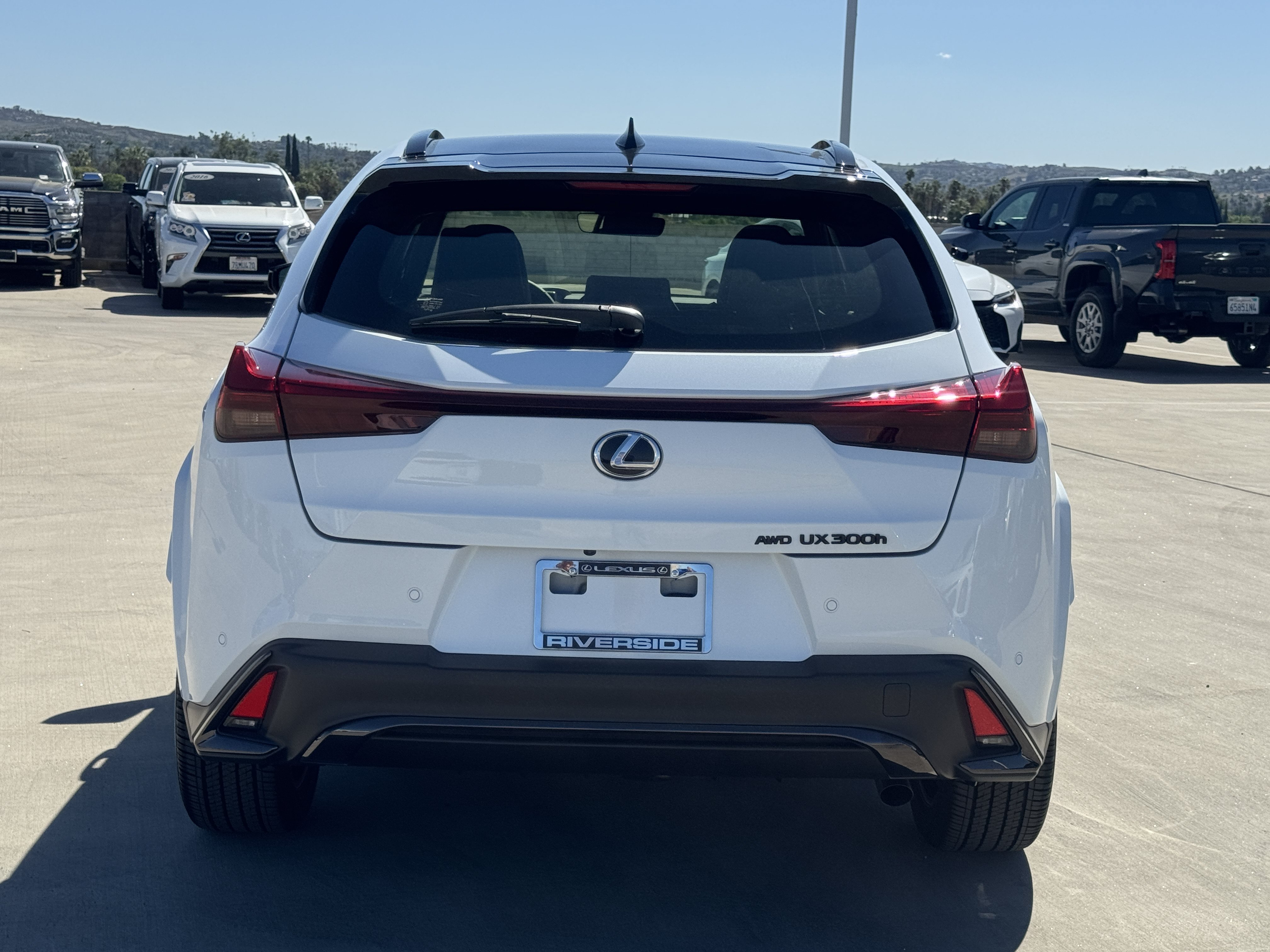 New 2026 Lexus UX 300h AWD image 9