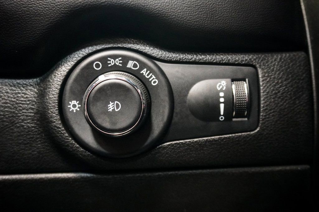 Used 2022 Dodge Durango R/T w/ Blacktop Package image 27