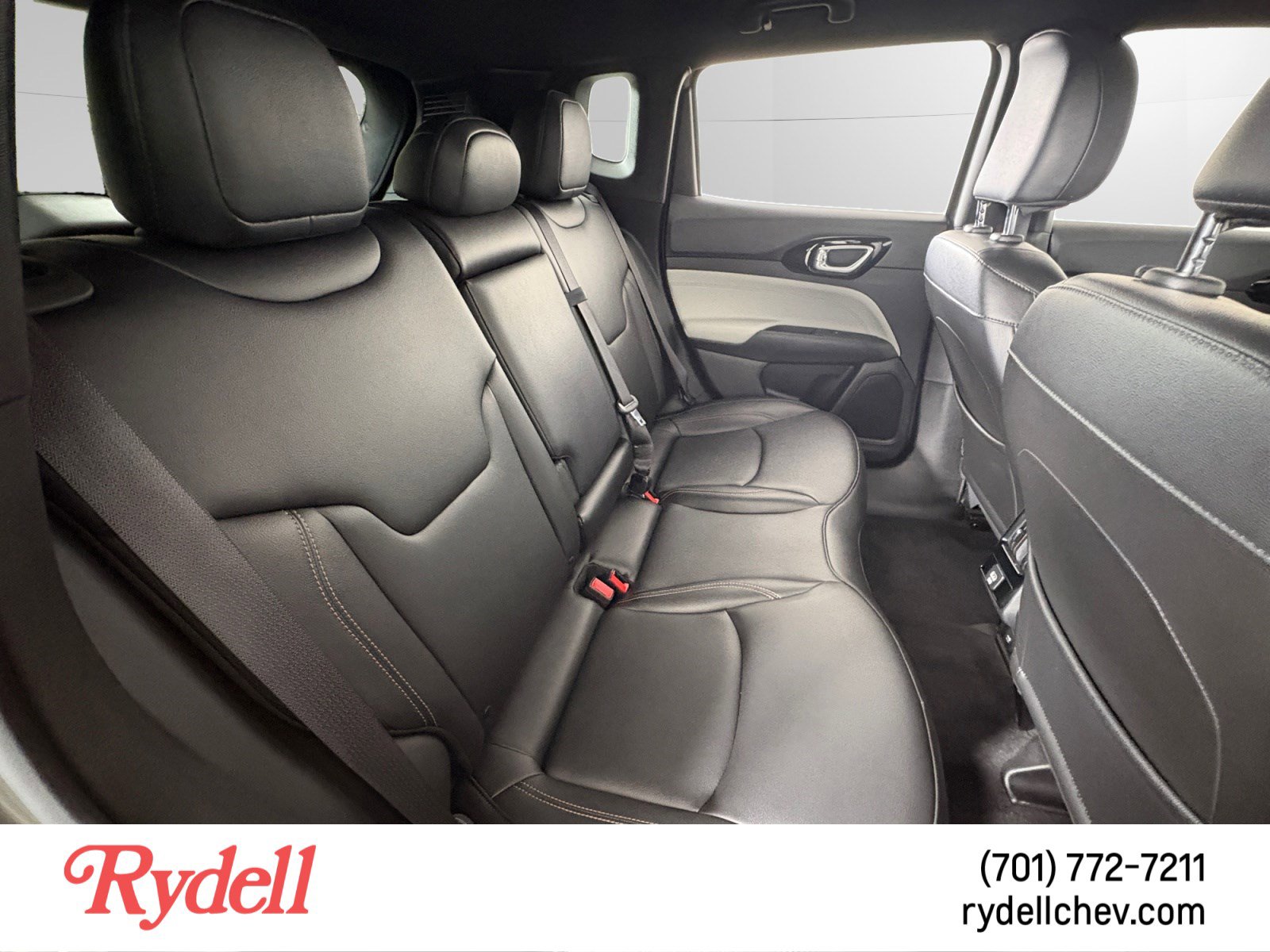 Used 2023 Jeep Compass Limited image 17