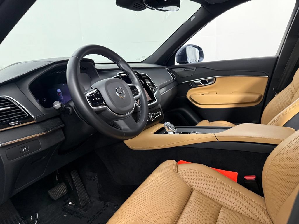 Used 2023 Volvo XC90 B6 Ultimate w/ Protection Package AWD/4WD image 4