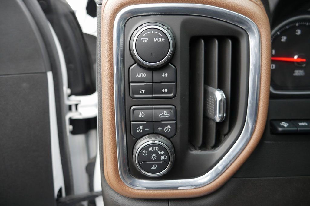 Used 2023 Chevrolet Silverado 2500 High Country w/ Technology Package image 11