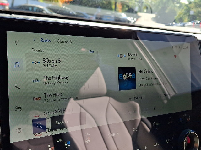 Used 2025 Lexus TX 500h AWD w/ Technology Package image 18