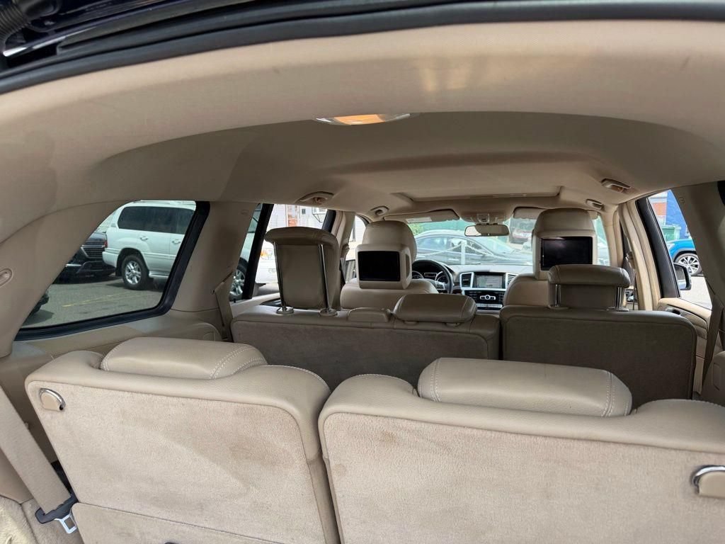 Used 2014 Mercedes-Benz GL 450 4MATIC image 11