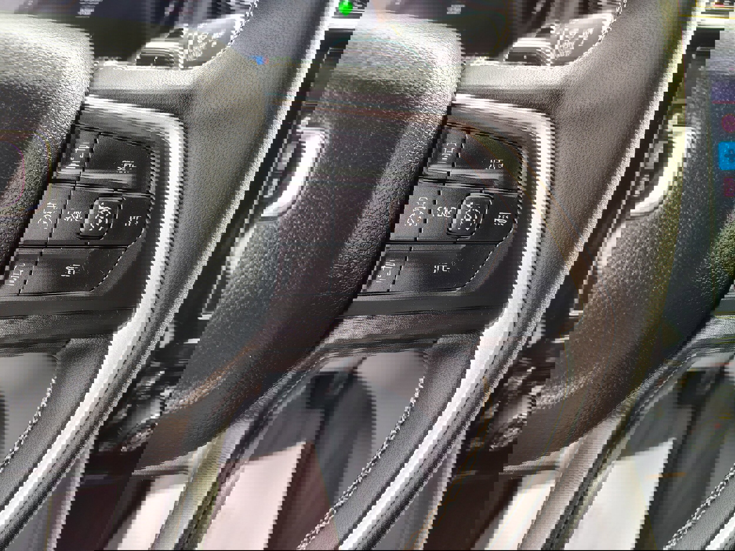 Certified 2025 Jeep Grand Cherokee Laredo X w/ Luxury Tech Group I image 30