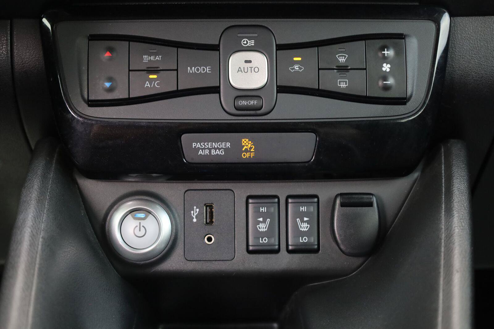 Used 2018 Nissan Leaf SV w/ SV Technology Package FWD image 36