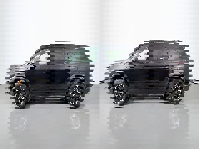 Used 2025 Chevrolet Traverse Z71 image 6