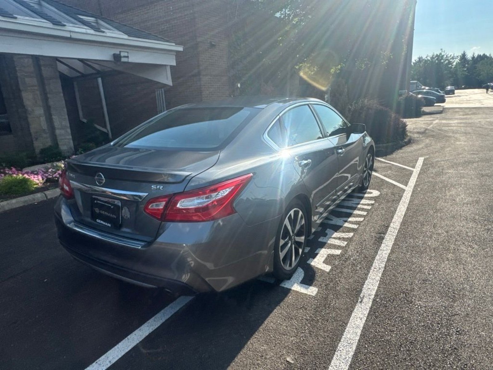 Used 2016 Nissan Altima 2.5 SR FWD image 5