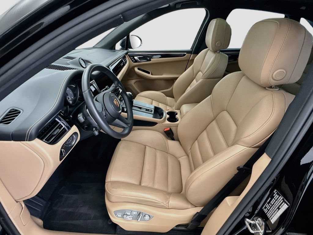 Certified 2025 Porsche Macan S AWD/4WD image 5