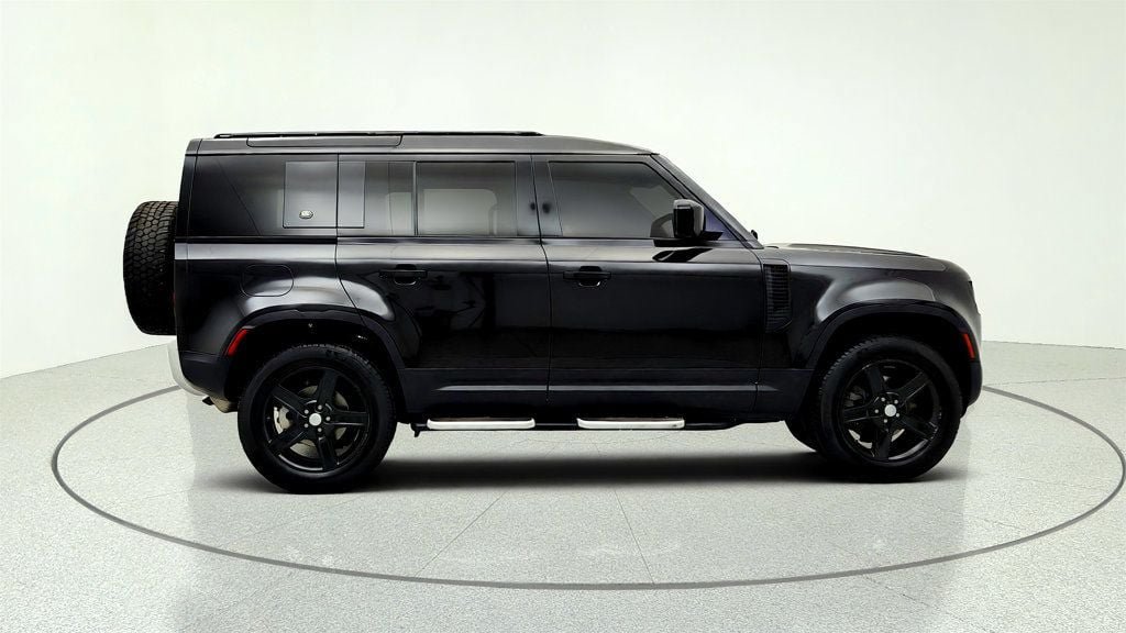 Used 2020 Land Rover Defender 110 SE AWD/4WD image 4