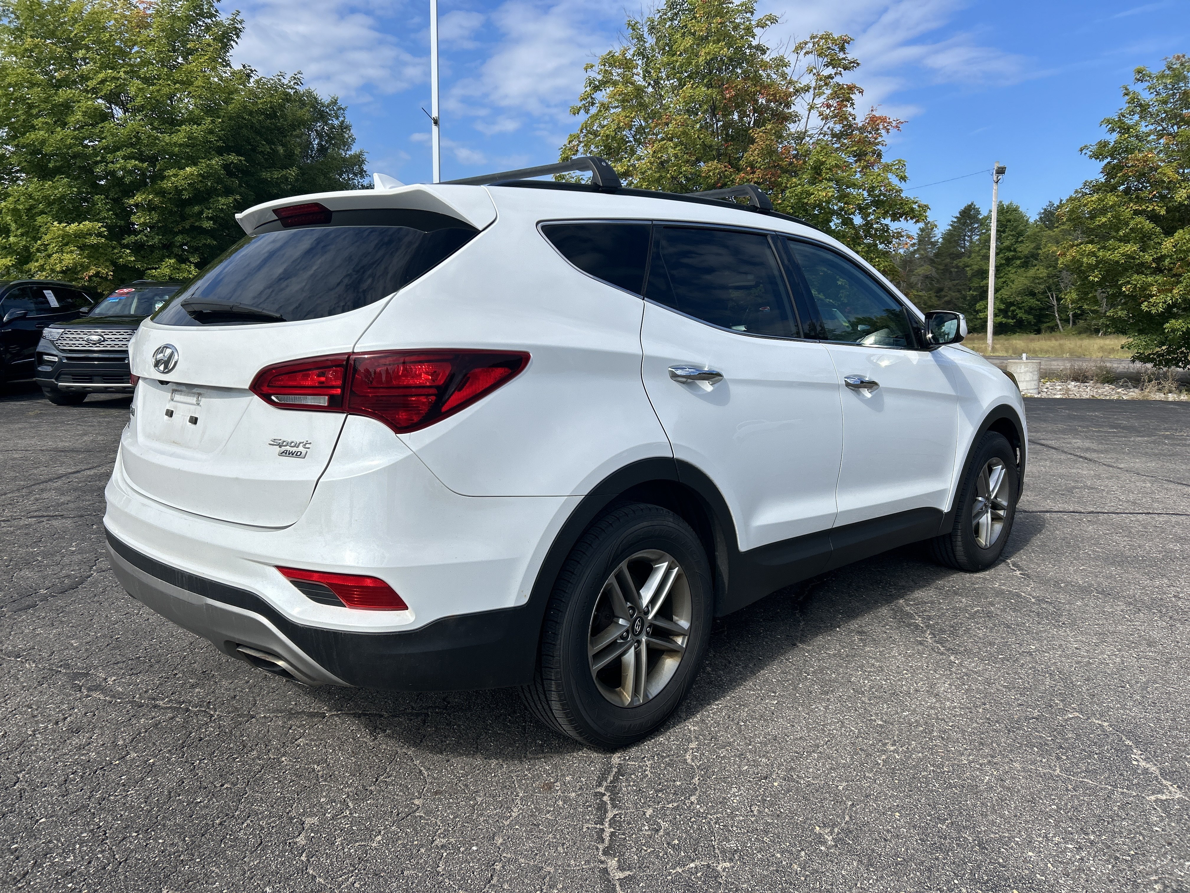 Used 2018 Hyundai Santa Fe Sport w/ 2.4L Value Package 02 AWD/4WD image 4