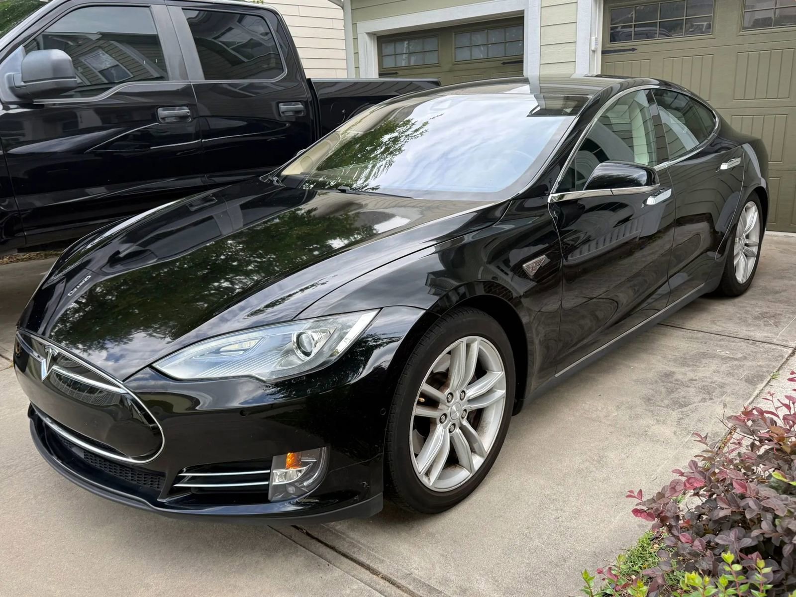 Used 2015 Tesla Model S 70D AWD/4WD image 4