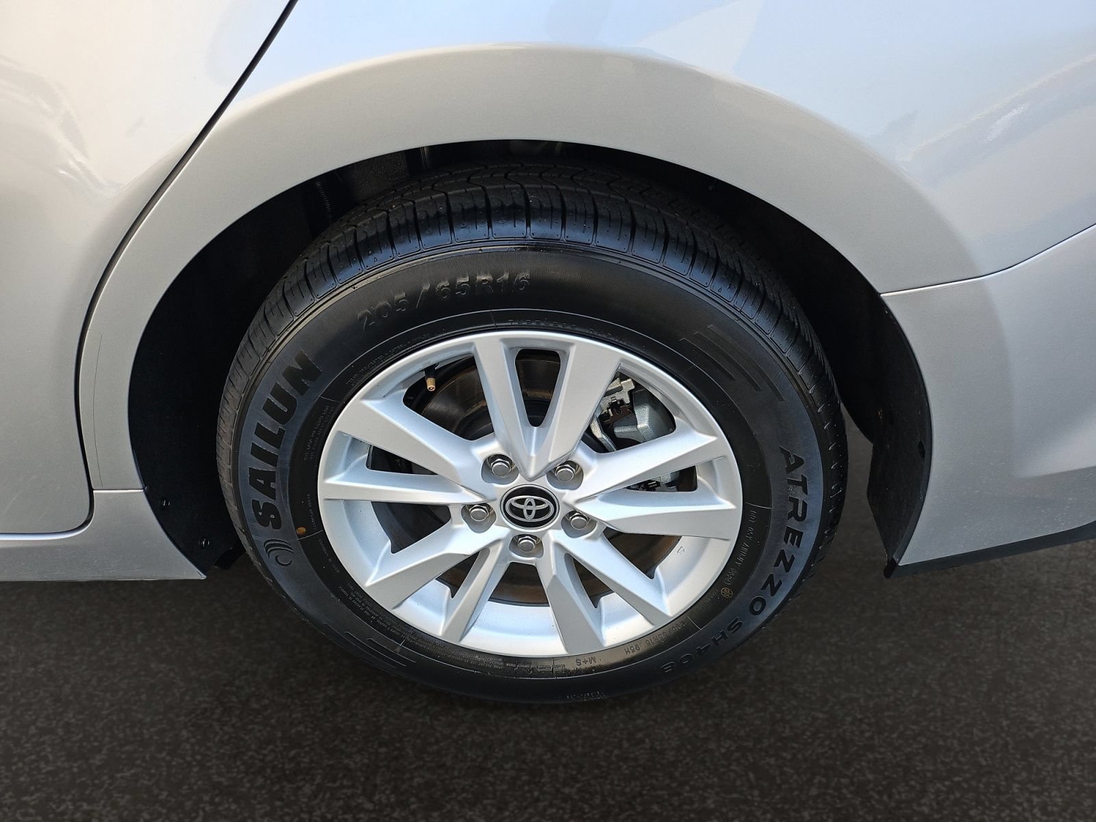 Used 2025 Toyota Camry LE FWD image 46