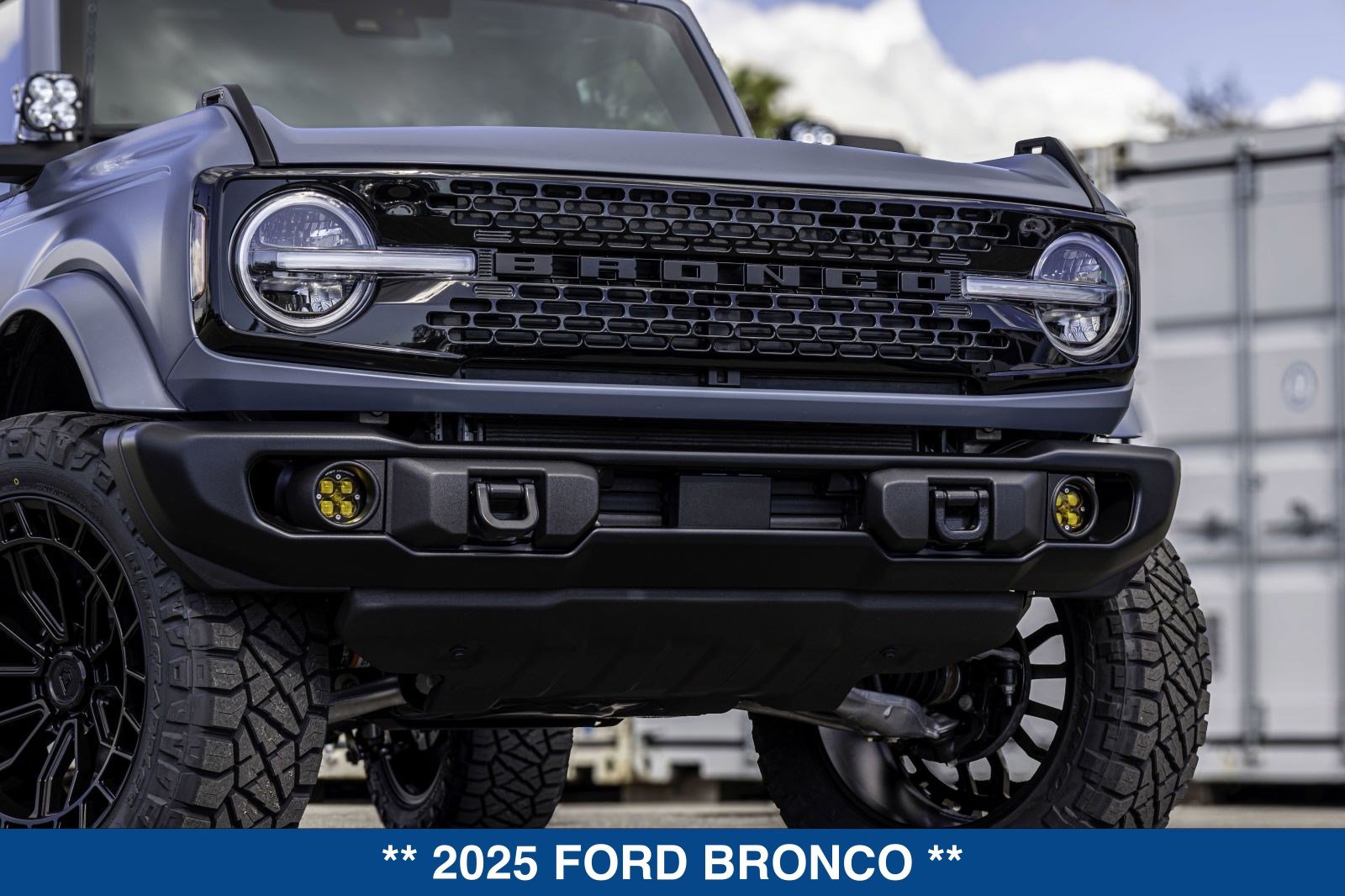 Used 2025 Ford Bronco Badlands AWD/4WD image 28