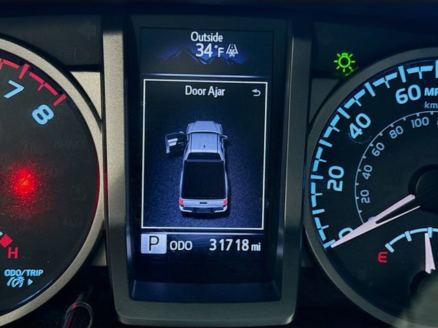 Used 2017 Toyota Tacoma SR5 w/ Tow Package image 12