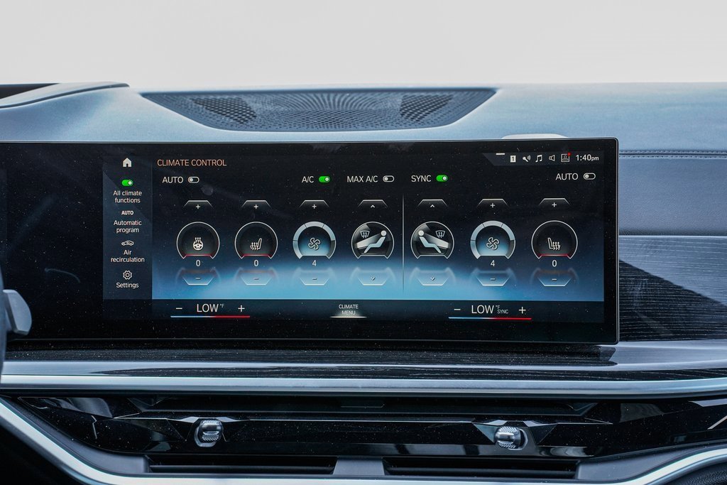 Used 2023 BMW X7 M60i image 14