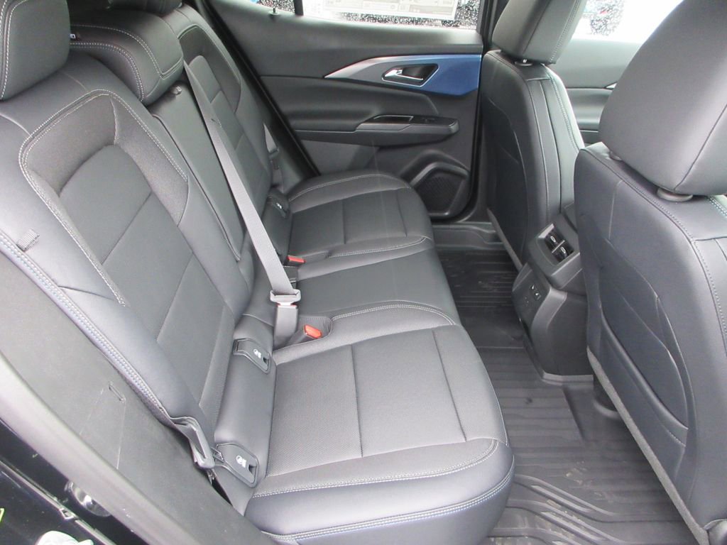 New 2026 Chevrolet Equinox EV LT image 18