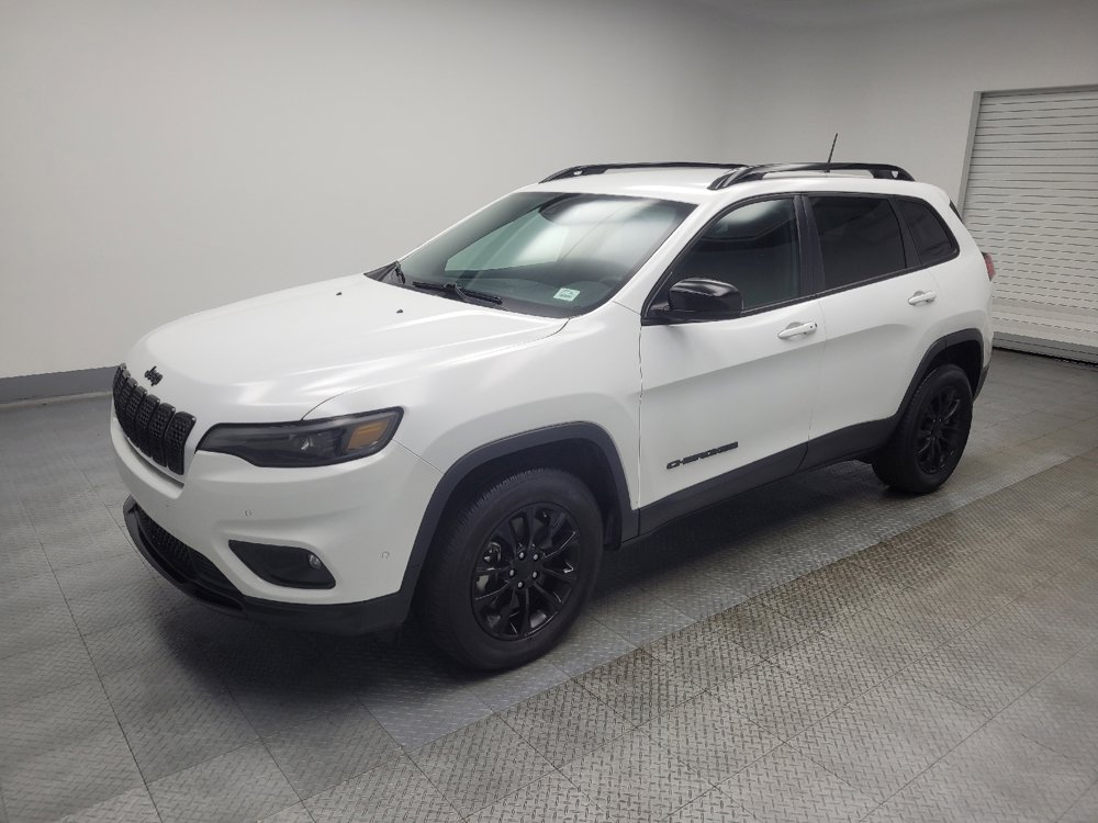 Used 2023 Jeep Cherokee Altitude Lux image 2