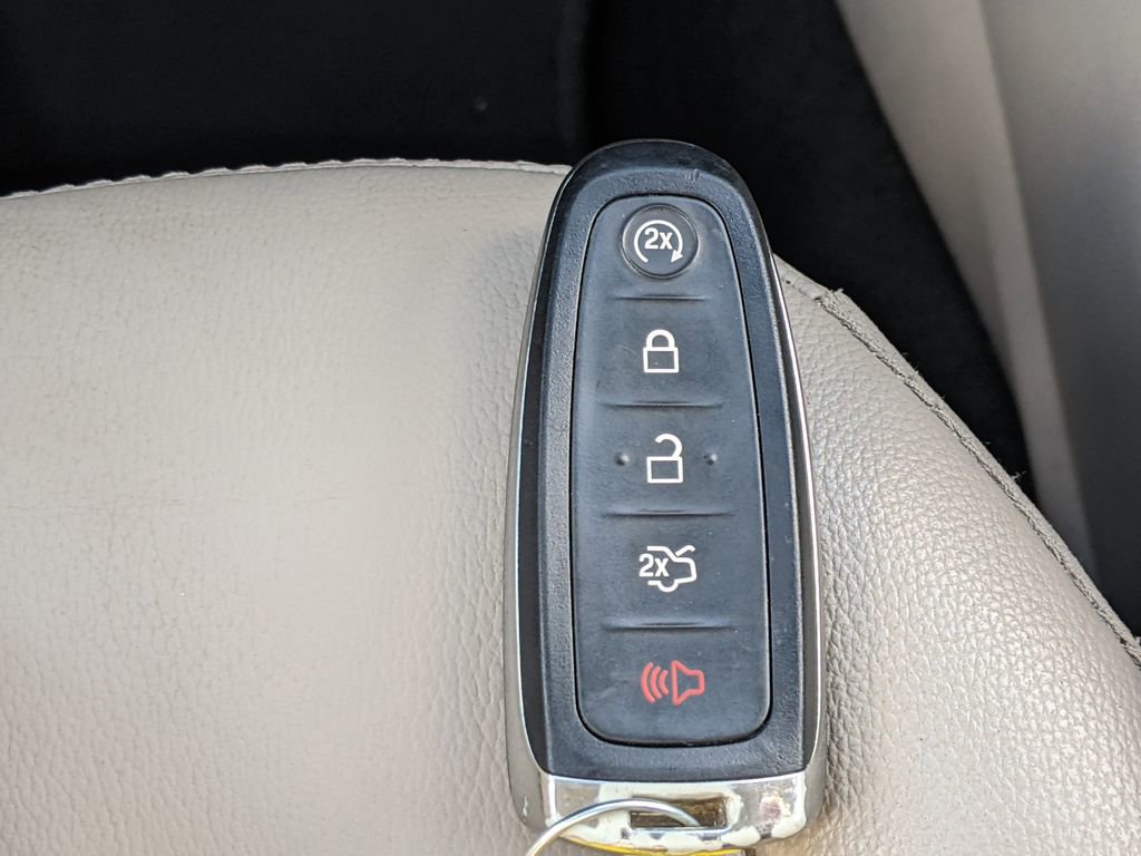 Used 2019 Ford Escape Titanium image 31