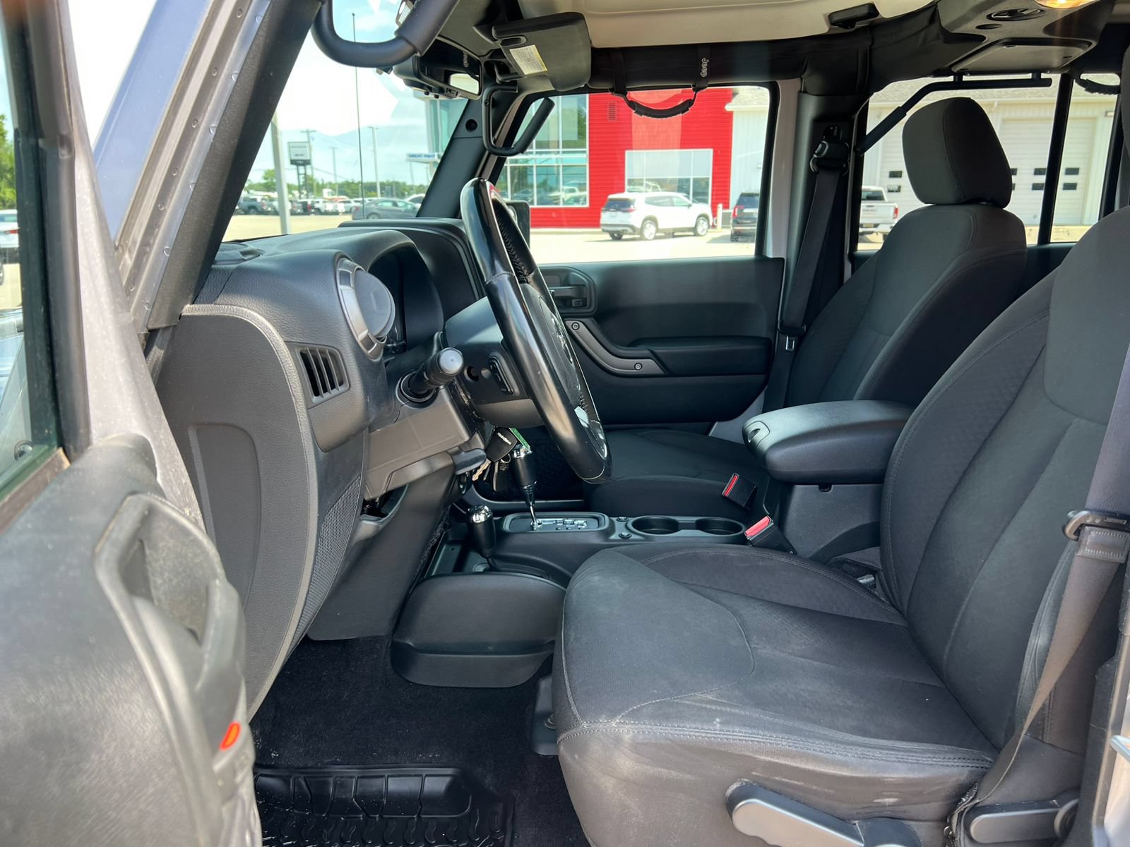 Used 2018 Jeep Wrangler Unlimited Sport AWD/4WD image 4