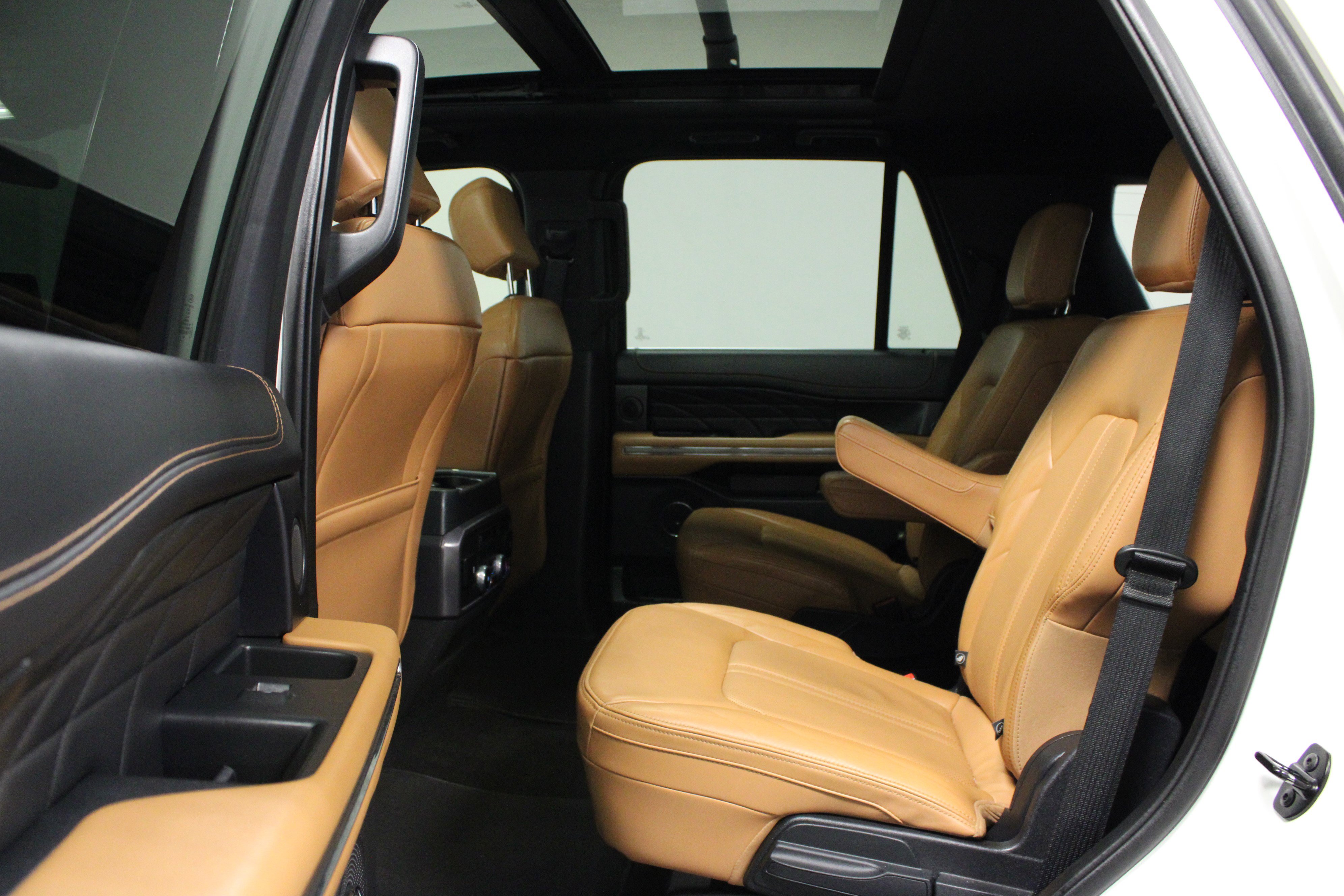 Used 2022 Ford Expedition Platinum image 13