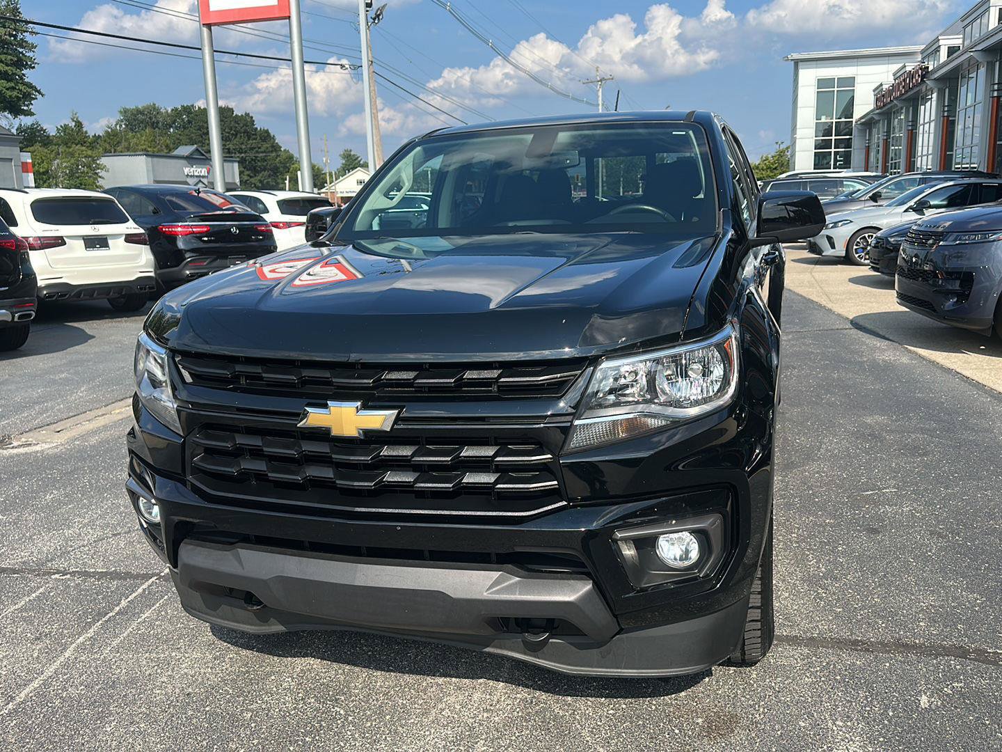 Used 2021 Chevrolet Colorado LT w/ LT Convenience Package AWD/4WD image 8