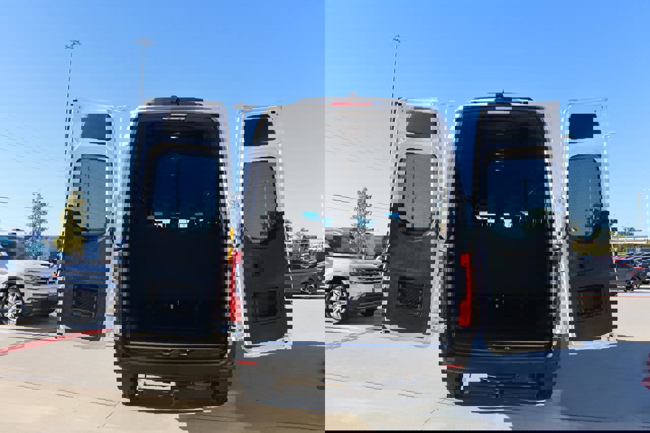 Used 2019 Mercedes-Benz Sprinter 2500 image 13