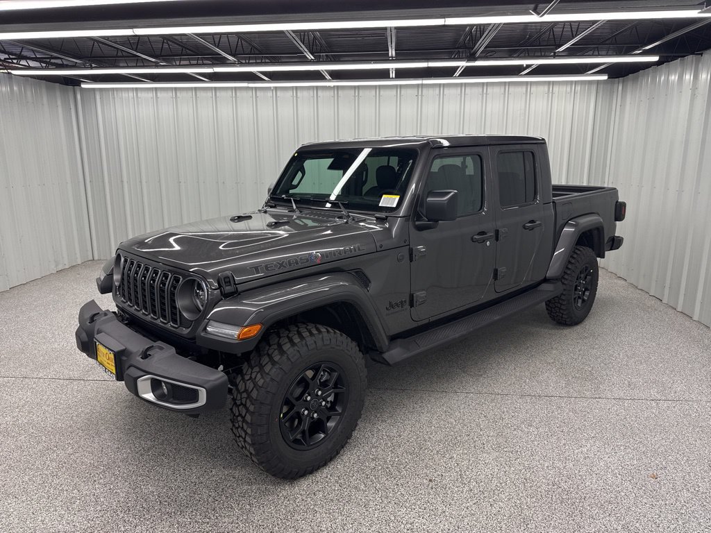 New 2026 Jeep Gladiator Sport AWD/4WD image 3