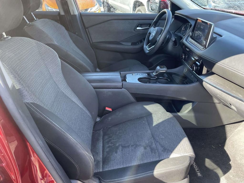 Used 2022 Nissan Rogue SV image 37