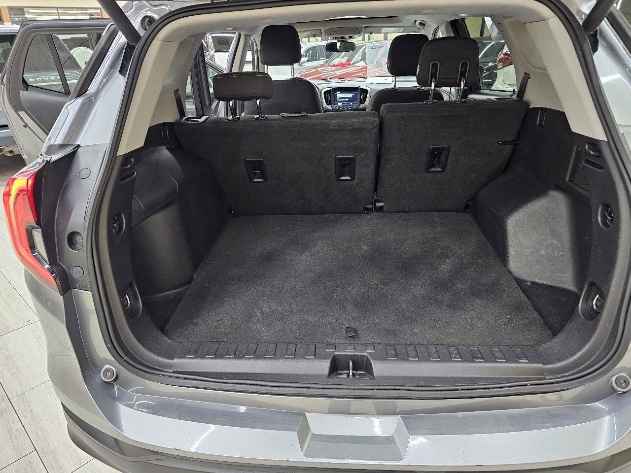 Used 2018 GMC Terrain SLE w/ Infotainment Package I image 12