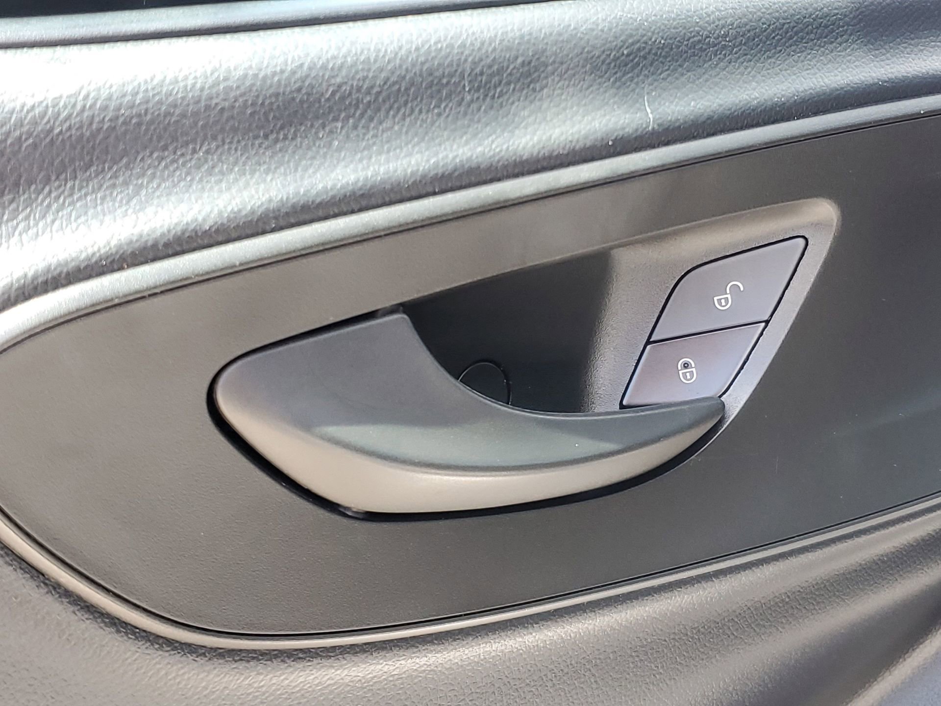 Used 2023 Mercedes-Benz Sprinter 144 Cargo image 11