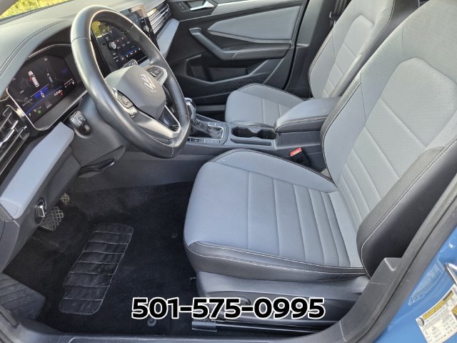 Used 2025 Volkswagen Jetta SE FWD image 10