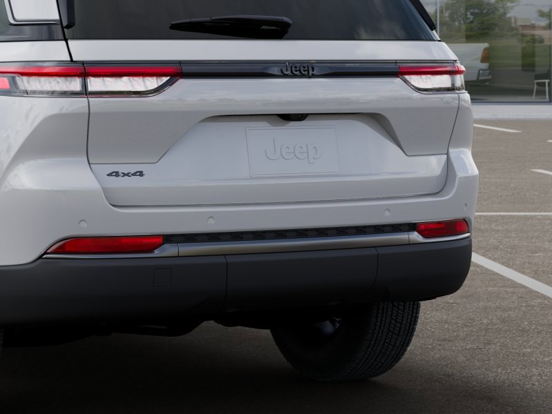 New 2026 Jeep Grand Cherokee Altitude AWD/4WD image 13