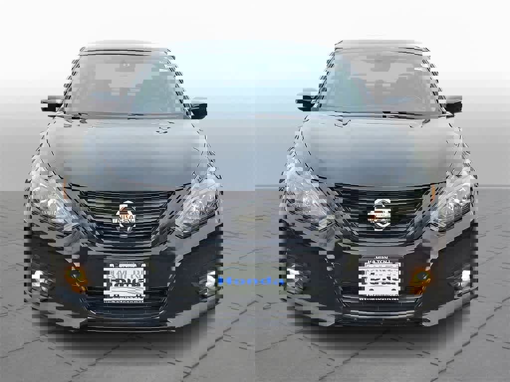 Used 2018 Nissan Altima 2.5 SR w/ SR Midnight Edition image 28