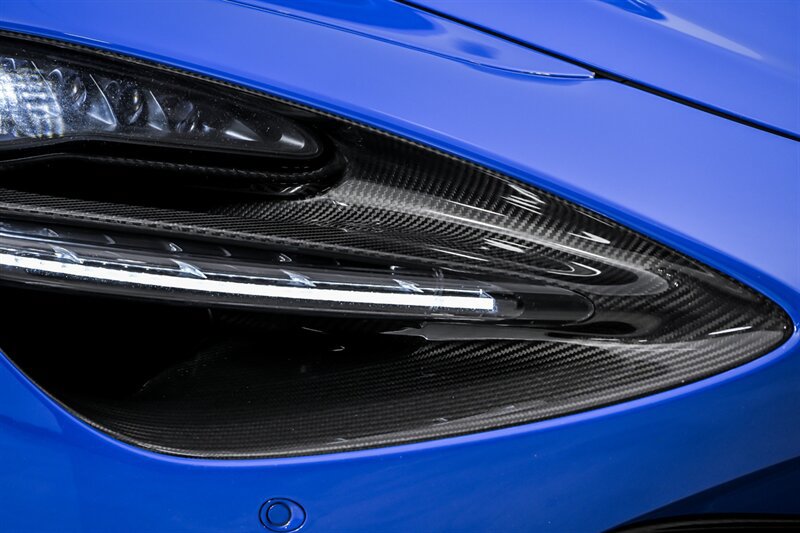 Used 2018 McLaren 720S RWD image 5