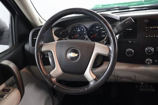 Used 2009 Chevrolet Silverado 1500 LT w/ Power Pack Plus AWD/4WD image 14