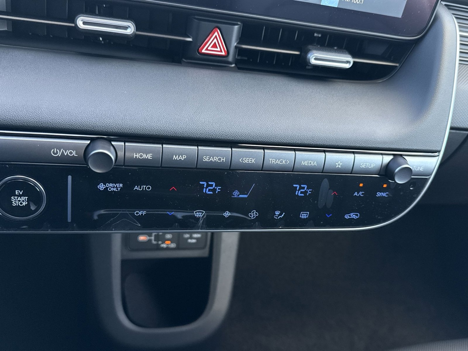 New 2025 Hyundai Ioniq 5 SEL image 21