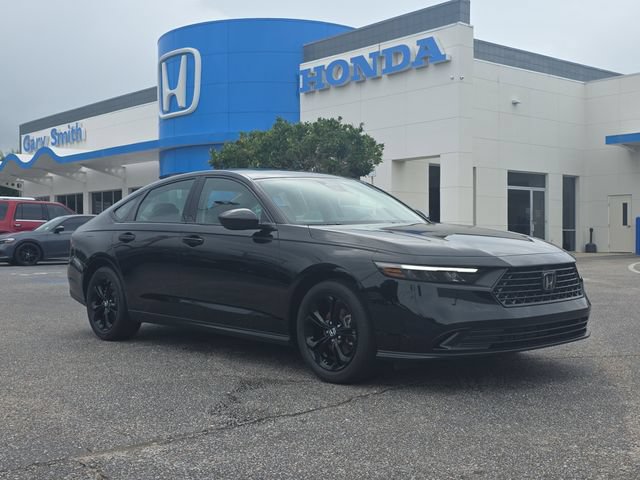 Used 2025 Honda Accord SE image 2
