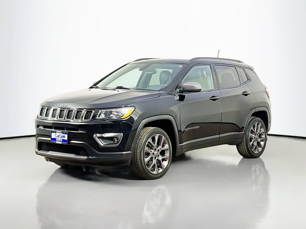 Used 2021 Jeep Compass Latitude w/ Sun and Sound Group AWD/4WD image 3