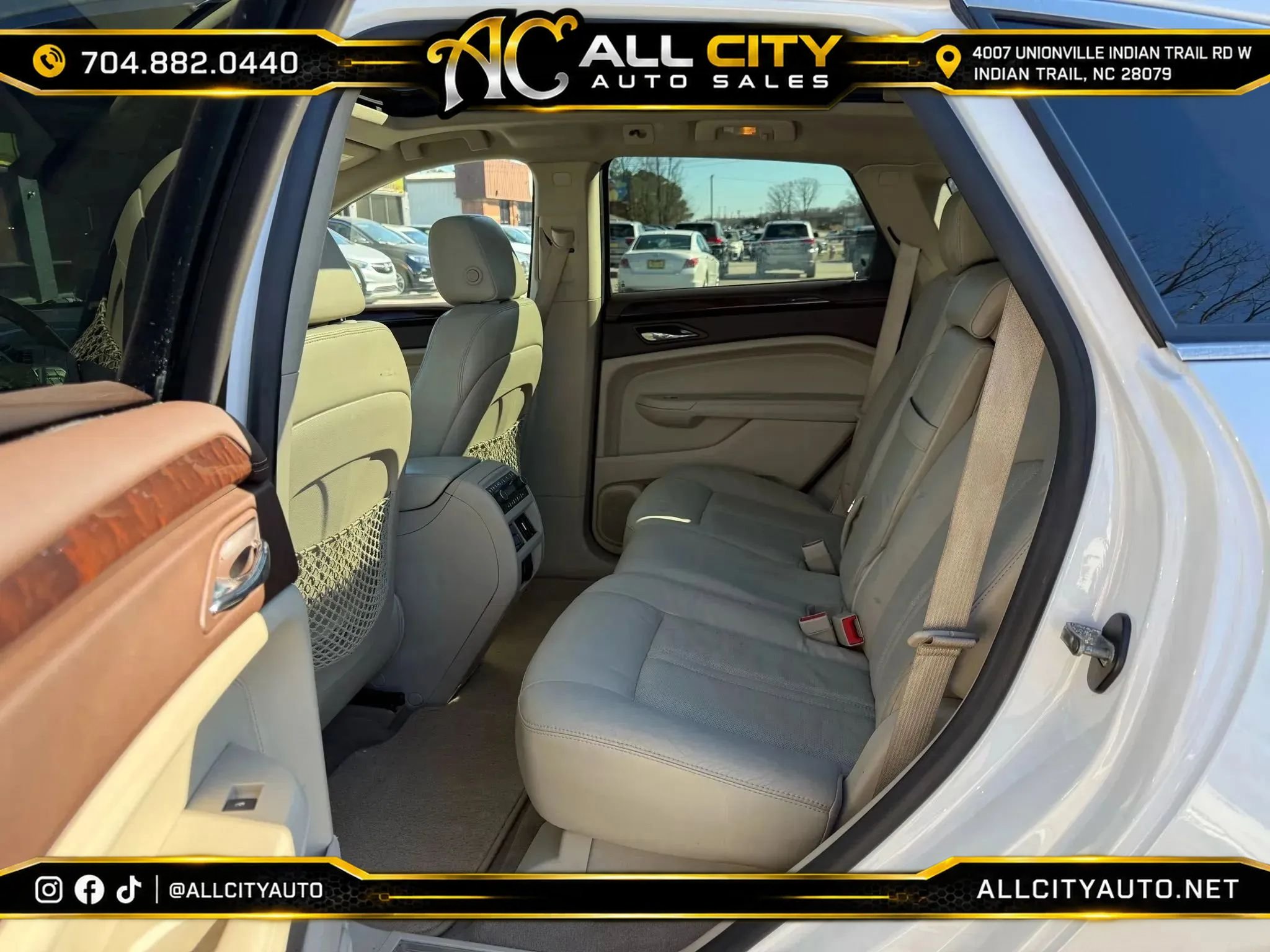 Used 2010 Cadillac SRX Premium FWD image 11