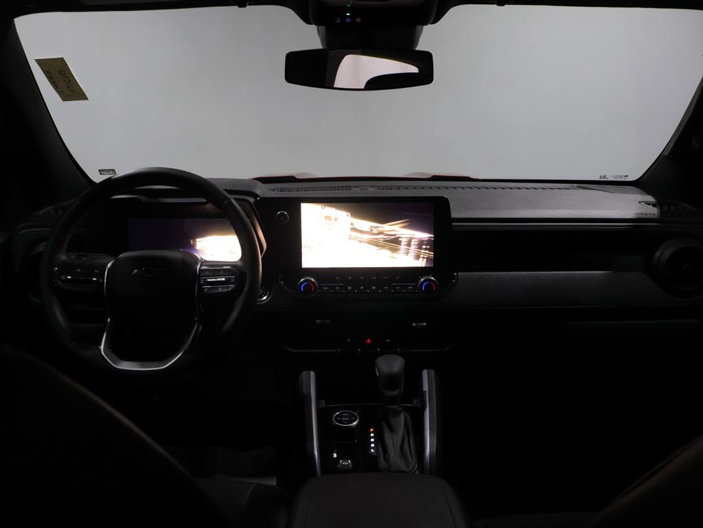 Used 2025 Chevrolet Colorado Trail Boss image 18