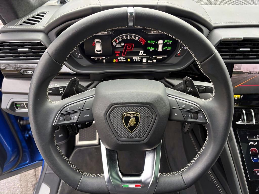 Used 2023 Lamborghini Urus S image 31