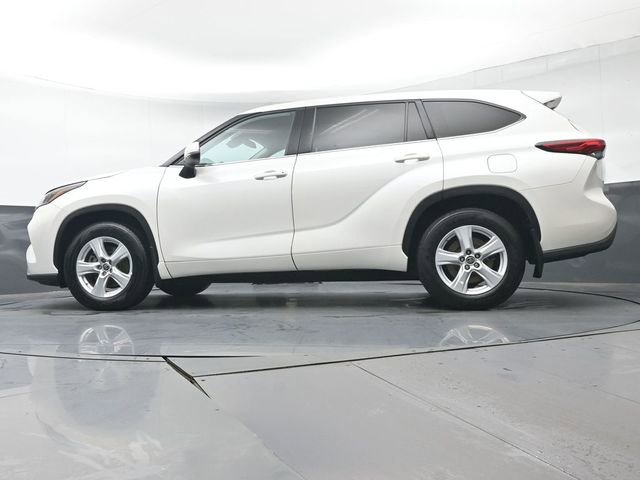 Certified 2021 Toyota Highlander LE image 34
