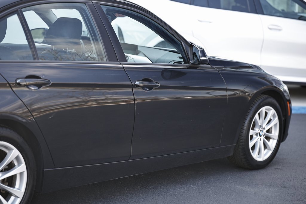 Used 2018 BMW 320i Sedan w/ Convenience Package image 8