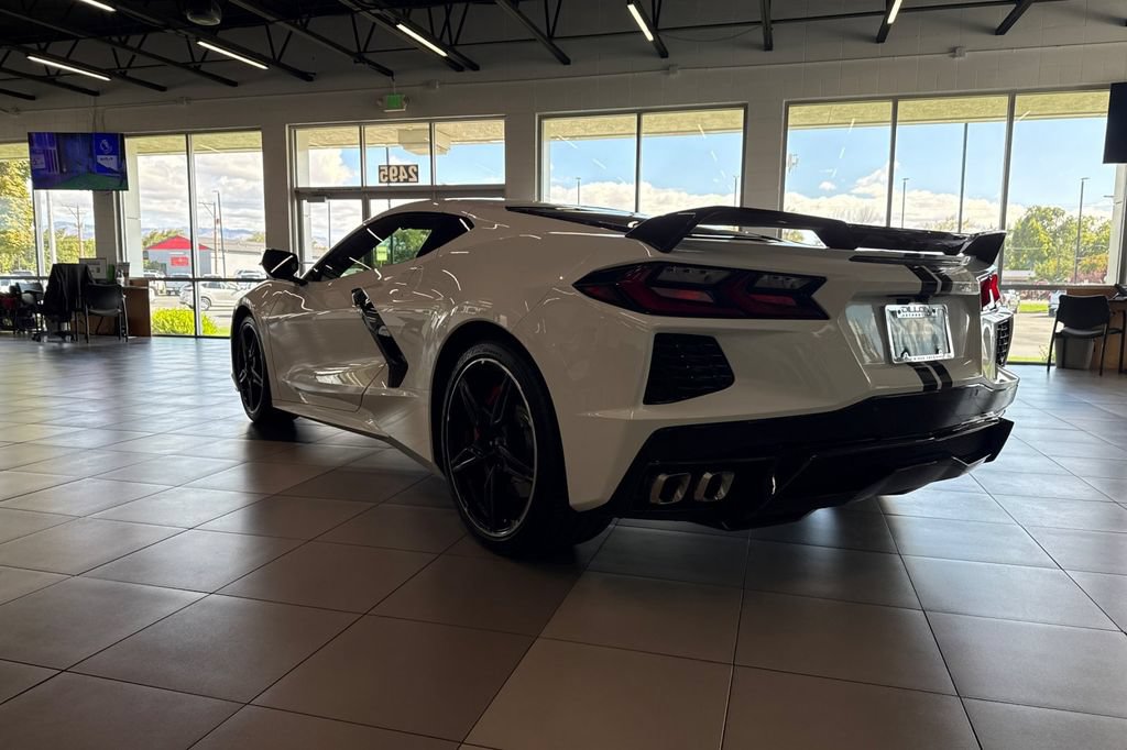 Used 2021 Chevrolet Corvette Stingray Coupe w/ Z51 Performance Package RWD image 8