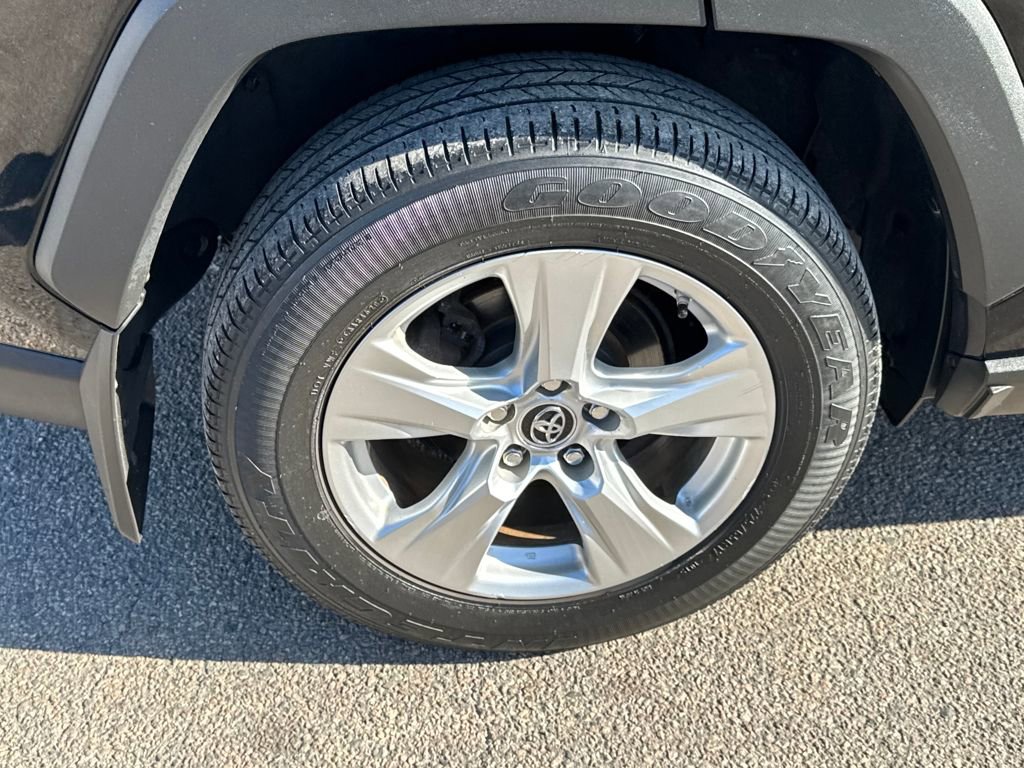 Used 2019 Toyota RAV4 XLE w/ Convenience Package image 43