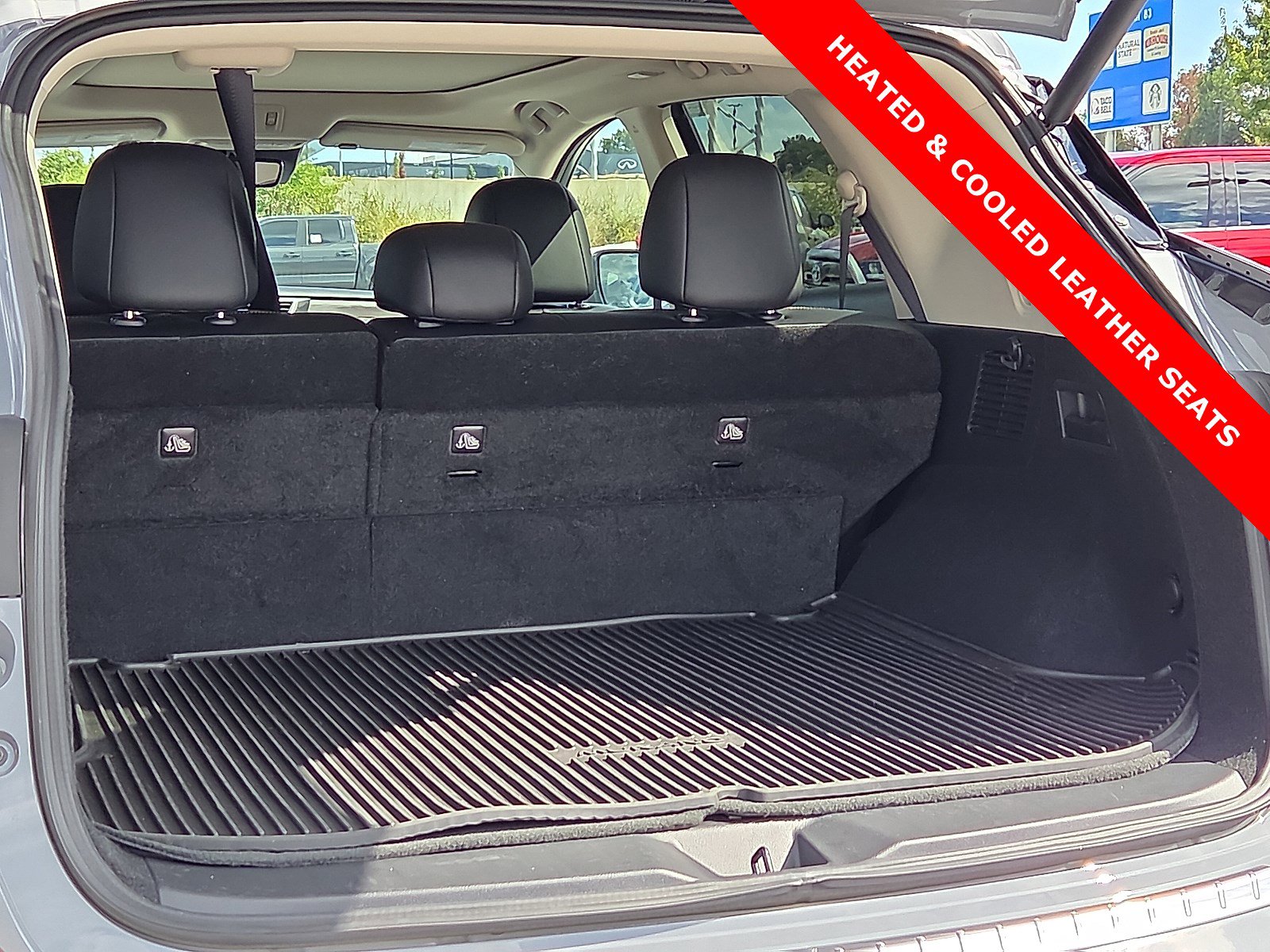 Used 2024 Nissan Murano Platinum w/ Cargo Package image 9