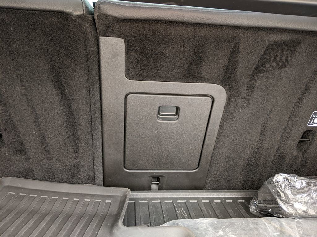 Certified 2023 Volvo XC60 B5 Plus w/ Climate Package image 28