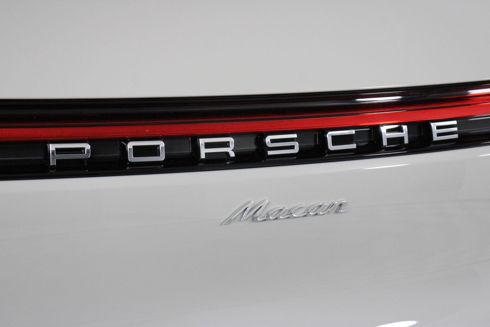 New 2026 Porsche Macan AWD/4WD image 22